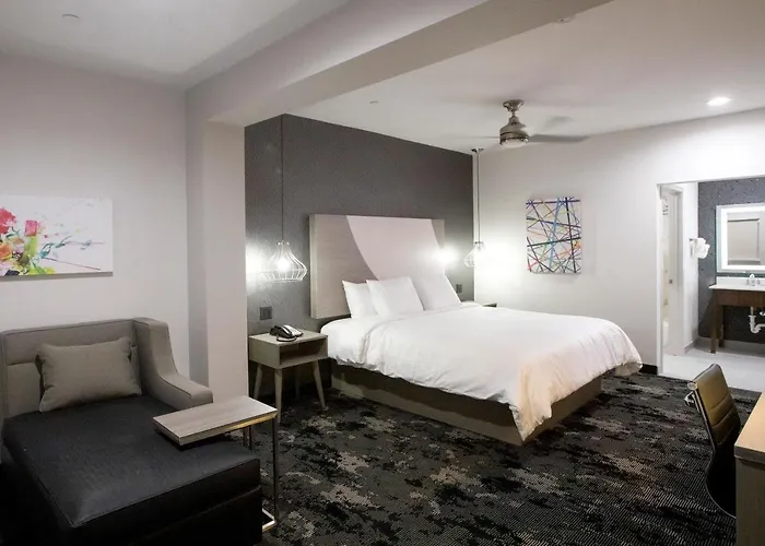 House Hotel